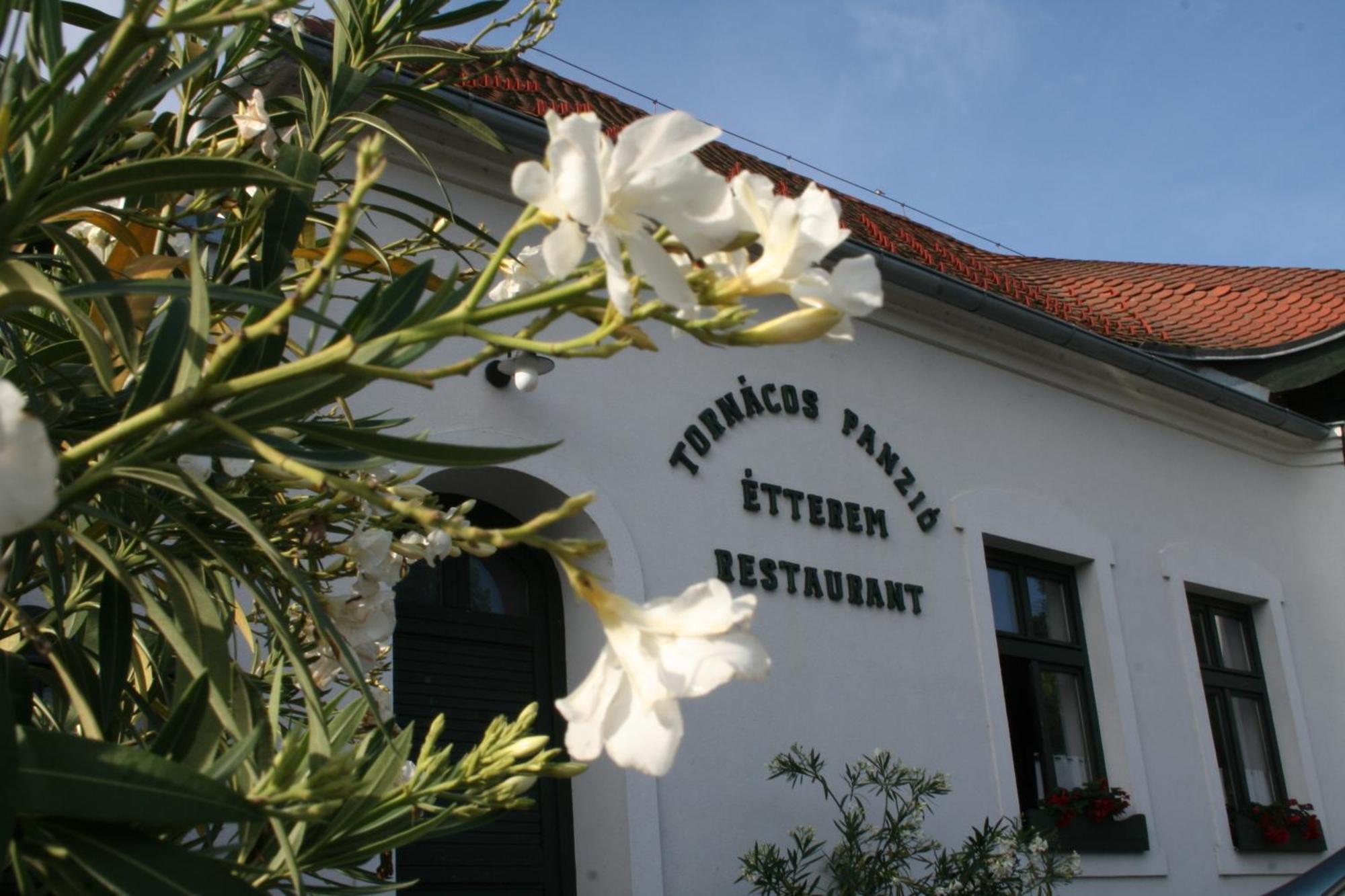 Tornacos Hotel - Hegykő Εξωτερικό φωτογραφία