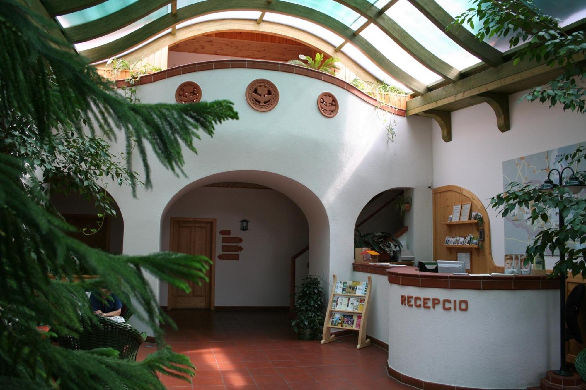 Tornacos Hotel - Hegykő Εξωτερικό φωτογραφία